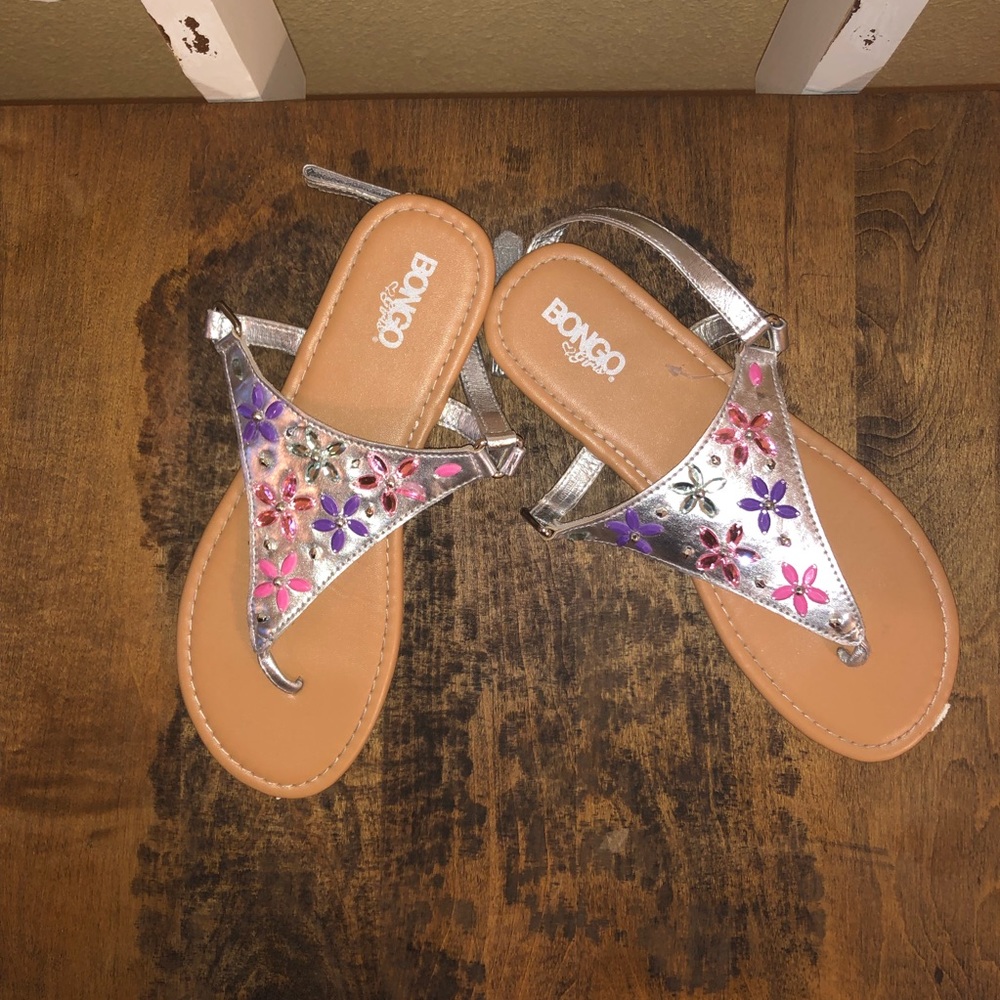 🔥FINAL PRICE REDUCTION🔥Girls Bongo Sandals